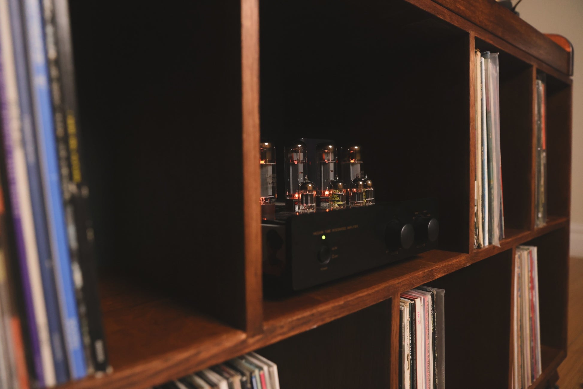 Oak DJ Booth — Handcrafted for Hi-Fi Enthusiasts & Vinyl-Loving DJs
