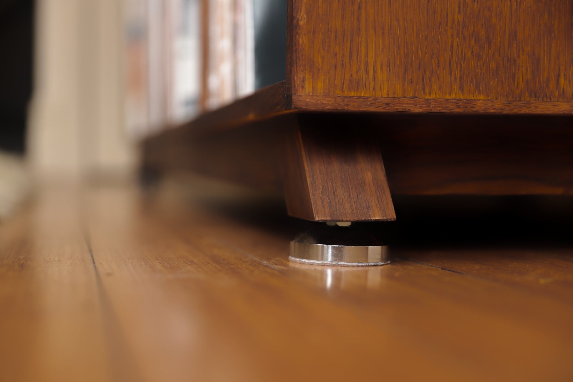 Oak DJ Booth — Handcrafted for Hi-Fi Enthusiasts & Vinyl-Loving DJs