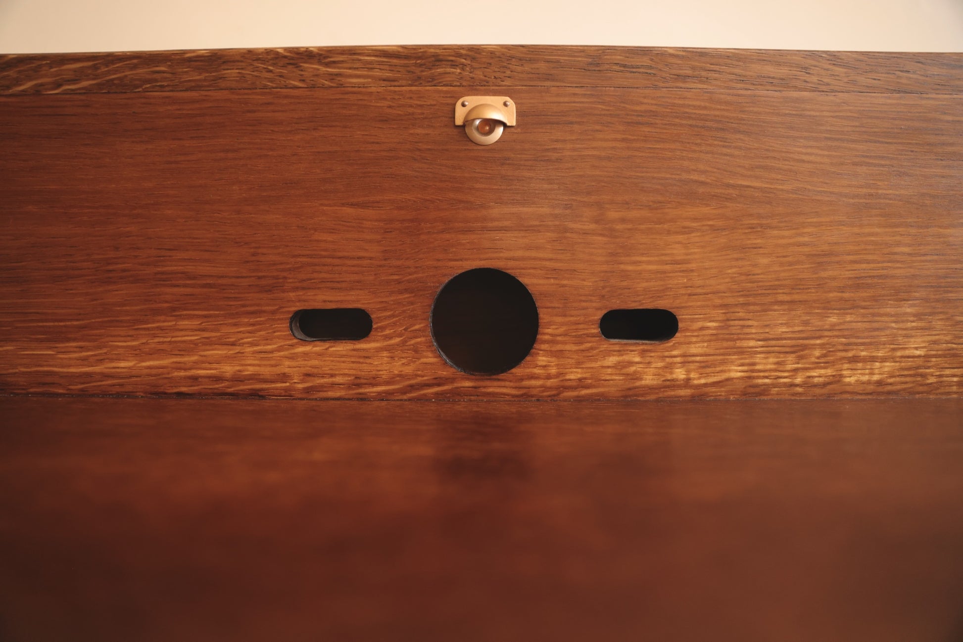 Oak DJ Booth — Handcrafted for Hi-Fi Enthusiasts & Vinyl-Loving DJs